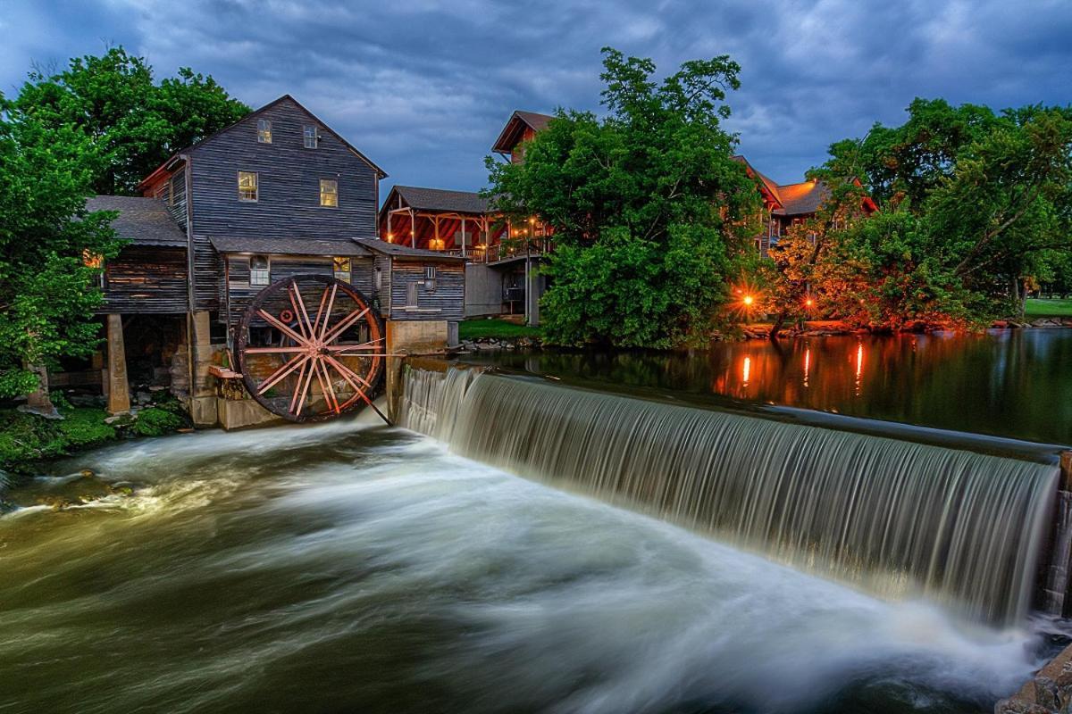 גטלינבורג Magical Moments, Hot Tub, Wifi, 1089 Free Tickets Each Paid Day, Dollywood And More מראה חיצוני תמונה